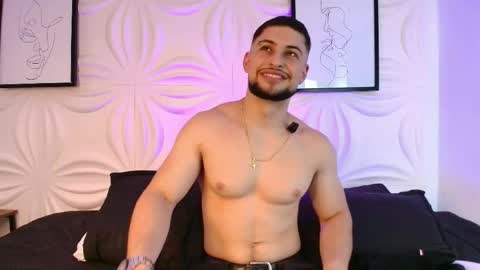 Snapshot of valenssio_moretti chatting on May 2026 01:00:02 AM valenssio_moretti online show from May 2026 01:00:02 AM