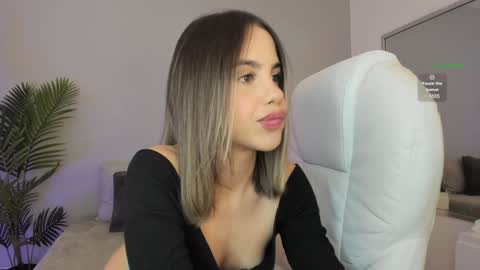 VALENTINA  online show from January 2025 11:36:02 PM