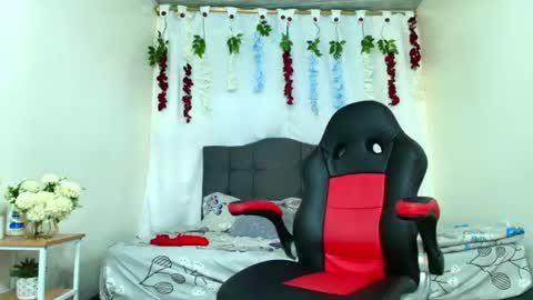 Snapshot of valentina_y_sneiderr chatting on July 2026 04:04:02 AM valentina_y_sneiderr online show from July 2026 04:04:02 AM