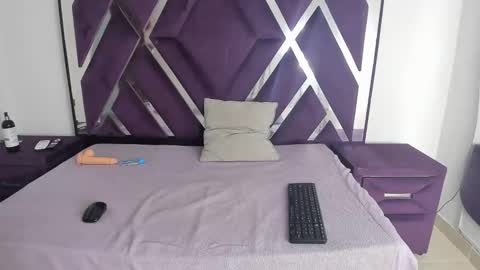 valentinaasm online show from November 2025 01:11:02 PM