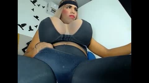 valentinabigcock23 online show from March 2025 12:41:02 PM