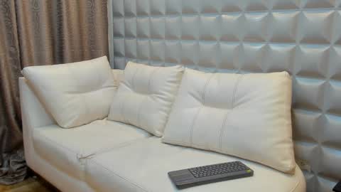 Valentina online show from January 2025 02:02:02 PM