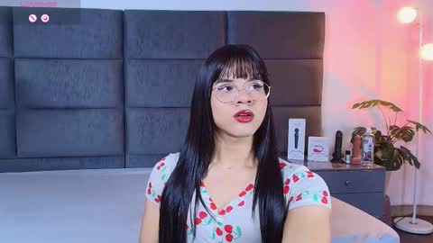 valentino moon online show from February 2026 02:59:02 AM