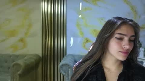 valeriaa_s online show from May 2026 01:39:02 PM