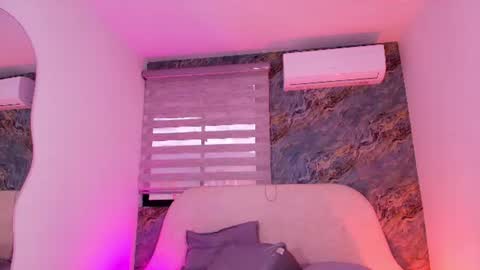 Snapshot of valerie_arias chatting on June 2026 07:15:01 PM Valerie online show from June 2026 07:15:01 PM
