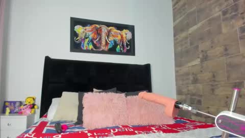 VALERIE online show from October 2025 07:37:02 PM