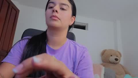 Snapshot of valerihouse_ chatting on May 2026 12:52:01 AM valerihouse_ online show from May 2026 12:52:01 AM
