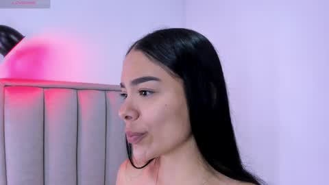 Cris  online show from April 2026 12:57:01 PM