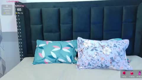 Valkiria moore  online show from March 2026 08:19:02 PM