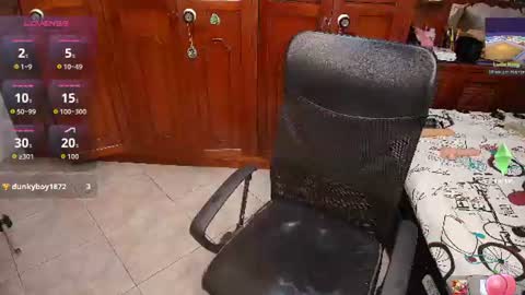 Snapshot of vane_latin18 chatting on June 2026 08:19:01 PM vane_latin18 online show from June 2026 08:19:01 PM