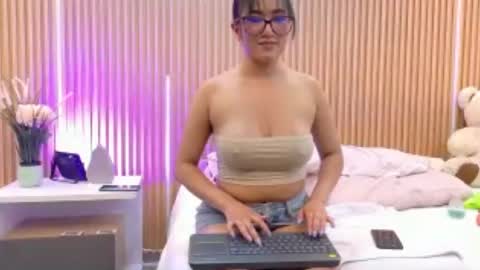 Vanessa online show from July 2026 10:14:02 PM