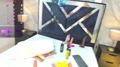 Vanessa Hard online show from April 2026 08:23:01 PM