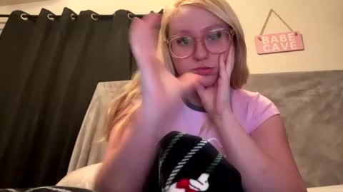 vanillapuddingpie online show from January 2025 05:19:02 AM