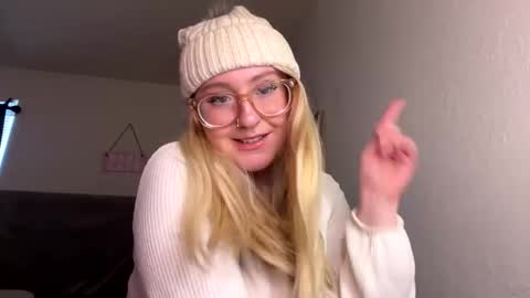 vanillapuddingpie online show from January 2025 09:53:01 PM