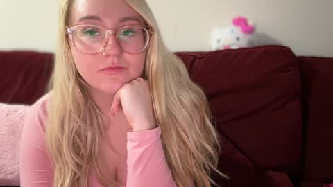 vanillapuddingpie online show from January 2025 03:58:02 AM