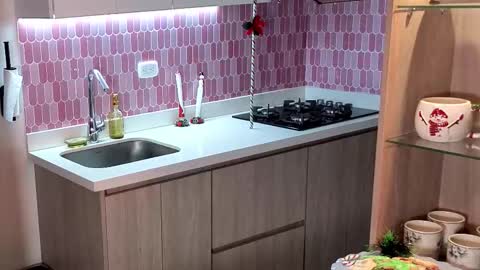 Elizabeth online show from December 2025 01:36:01 AM