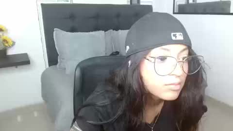 vane online show from September 2025 08:31:01 PM