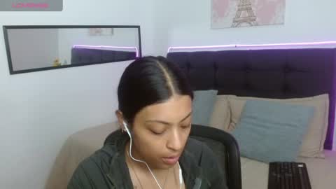 Snapshot of vannesweet_ chatting on July 2026 06:58:02 PM vane online show from July 2026 06:58:02 PM