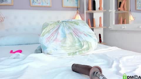 vannia smith  online show from February 2026 01:10:01 PM