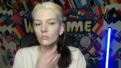 Vanessa online show from April 2026 04:15:01 PM