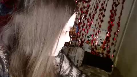 Var Kiss online show from March 2026 03:05:01 PM