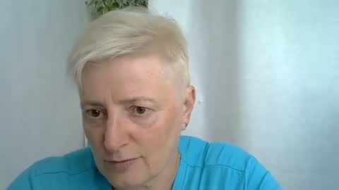 Snapshot of vea_motty chatting on July 2026 01:04:01 PM vea_motty online show from July 2026 01:04:01 PM