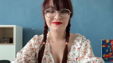 velena_ online show from April 2026 11:06:01 AM