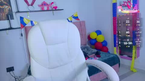 Snapshot of velinahoneyy chatting on July 2026 12:41:01 PM velinahoneyy online show from July 2026 12:41:01 PM