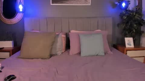 veluna_ online show from June 2026 11:11:02 AM