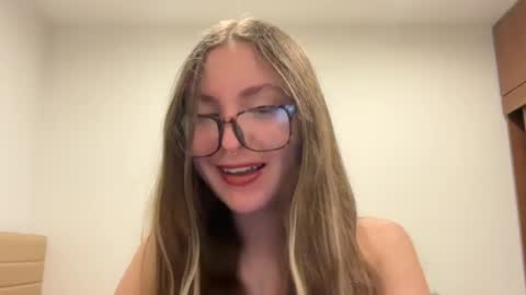 Sophi  online show from July 2026 06:29:01 AM