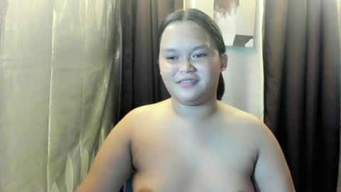 Snapshot of velvet_jess chatting on June 2026 06:23:02 AM call me jessie online show from June 2026 06:23:02 AM