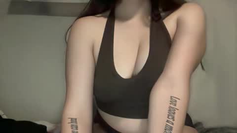 velvetvixen124 online show from May 2026 04:30:01 AM