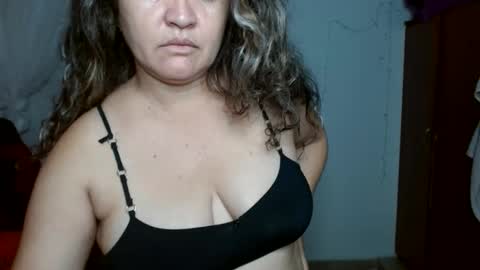 Snapshot of venecasexy44 chatting on June 2026 11:27:02 AM venecasexy44 online show from June 2026 11:27:02 AM