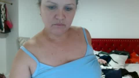 Snapshot of venecasexy44 chatting on June 2026 03:02:01 PM venecasexy44 online show from June 2026 03:02:01 PM