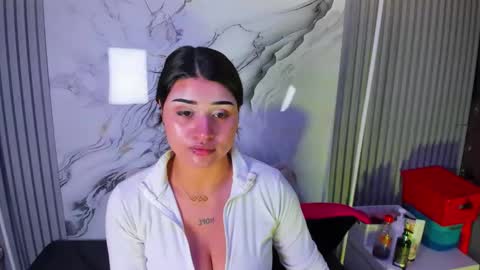 Venusowen  online show from May 2026 01:52:02 PM
