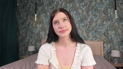 Veola online show from April 2026 07:37:01 PM