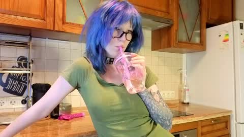 Erica online show from April 2026 08:39:01 PM