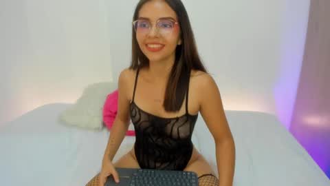 Veronica online show from May 2026 06:02:02 PM