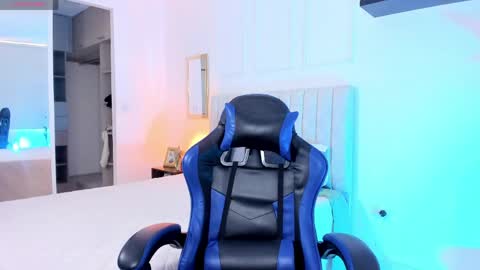 VERONICA online show from April 2026 01:50:02 PM