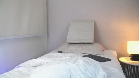  V A L  help me reach 100likes online show from January 2025 01:29:01 AM