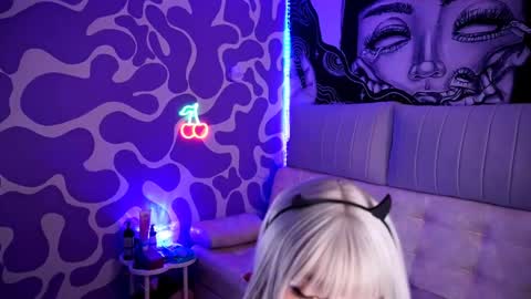        online show from April 2026 01:19:02 AM