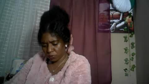 Snapshot of verronique1511 chatting on July 2026 06:44:01 PM verronique1511 online show from July 2026 06:44:01 PM