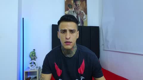 Snapshot of vicctorzc chatting on December 2024 09:12:02 PM Victor cardenas online show from December 2024 09:12:02 PM