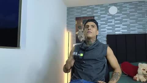 Snapshot of vicctorzc chatting on December 2024 11:08:02 PM Victor cardenas online show from December 2024 11:08:02 PM