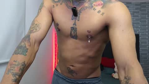 Snapshot of vicctorzc chatting on January 2025 11:58:02 PM Victor cardenas online show from January 2025 11:58:02 PM