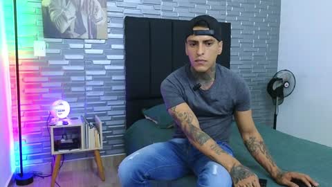 Snapshot of vicctorzc chatting on January 2025 08:26:01 PM Victor cardenas online show from January 2025 08:26:01 PM