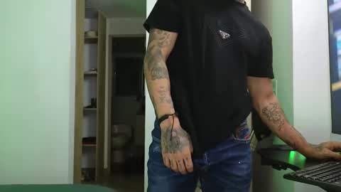 Snapshot of vicctorzc chatting on February 2025 10:09:01 PM Victor cardenas online show from February 2025 10:09:01 PM