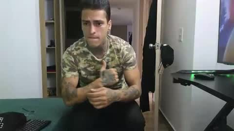 Snapshot of vicctorzc chatting on February 2025 09:46:01 PM Victor cardenas online show from February 2025 09:46:01 PM