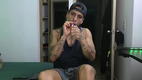 Snapshot of vicctorzc chatting on February 2025 02:45:02 AM Victor cardenas online show from February 2025 02:45:02 AM