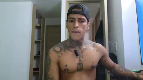 Snapshot of vicctorzc chatting on February 2025 10:25:01 PM Victor cardenas online show from February 2025 10:25:01 PM